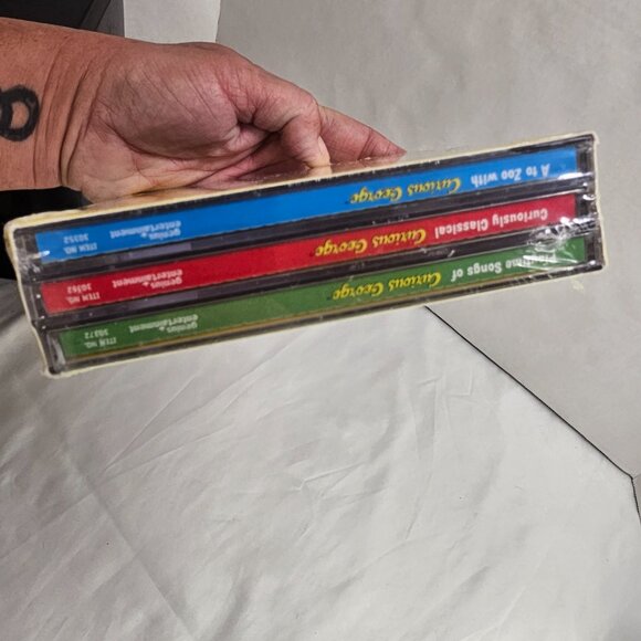 Curious George A Musical Adventure 3 Music CDs for kids      A to Zoo with Curio - Picture 4 of 7